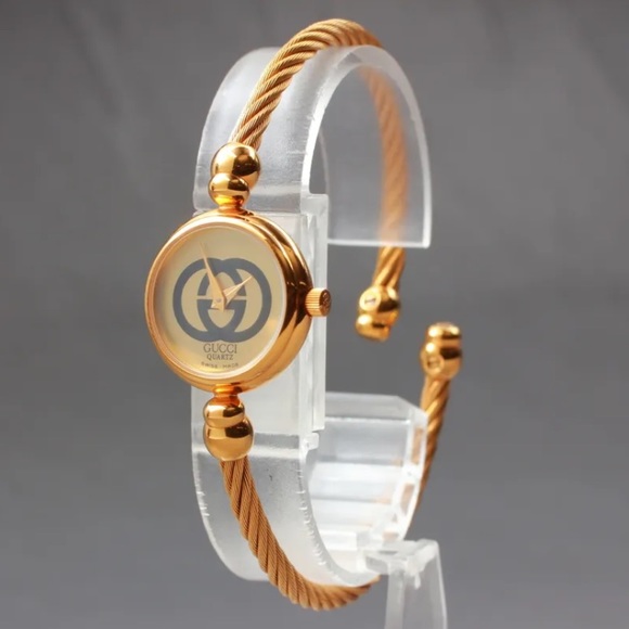 Gucci Swiss Quartz Watch in Mint Condition - Picture 2 of 9